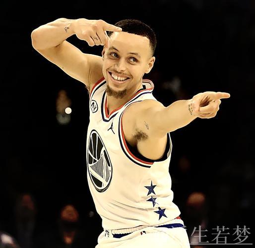 库里：每位球员都需充满信心，为球队贡献力量